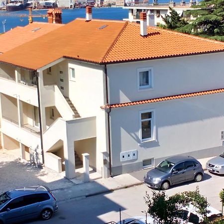 Holiday Apartment Dunja Pula Zewnętrze zdjęcie