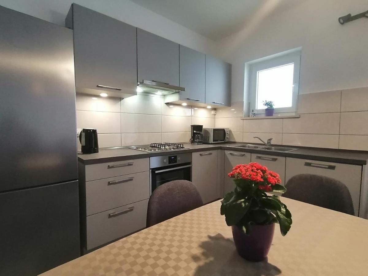 Holiday Apartment Dunja Pula Zewnętrze zdjęcie